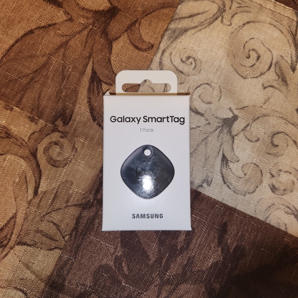 SOLD!! Samsung Galaxy SmartTag - Picture 1 of 1